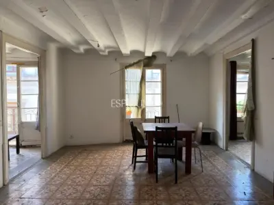 Penthouse for renovation on Carrer de Ferran, El Gòtic