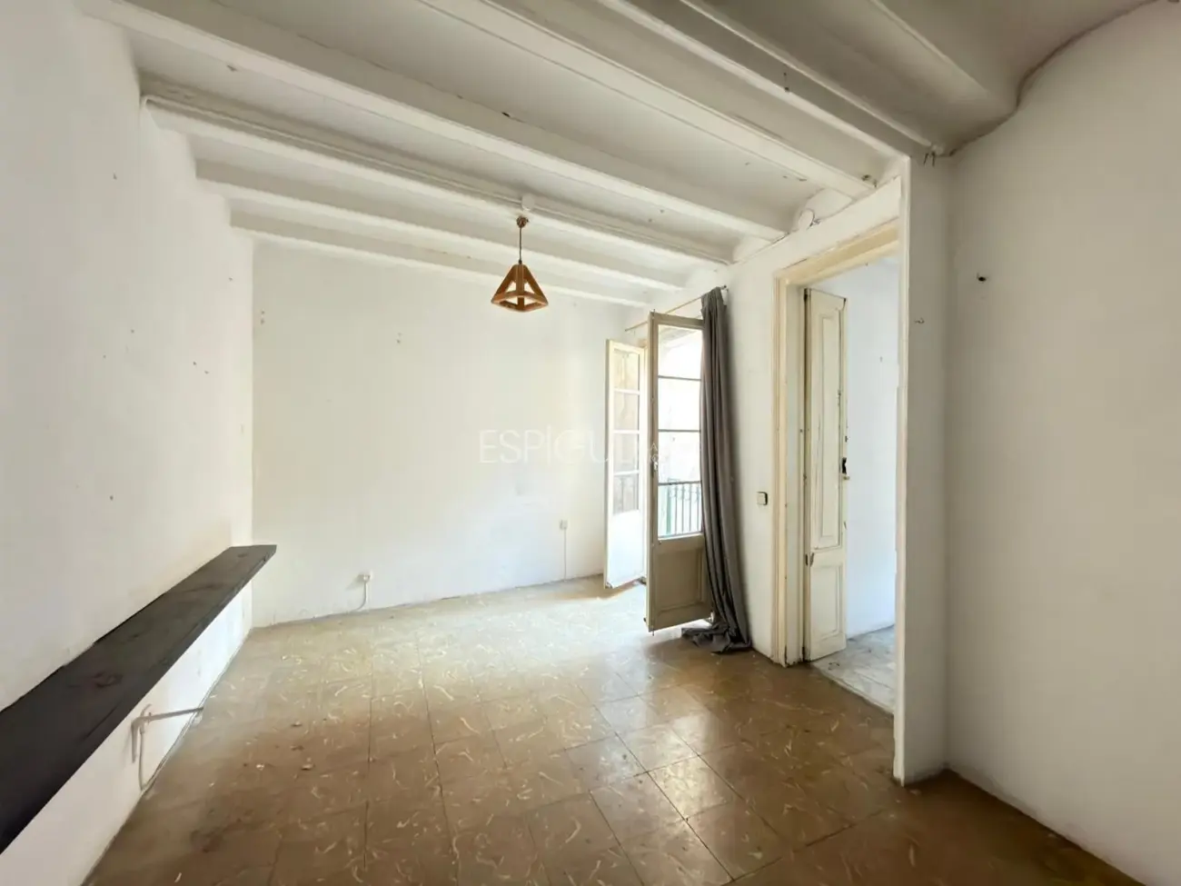 Penthouse for renovation on Carrer de Ferran, El Gòtic