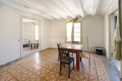 Penthouse for renovation on Carrer de Ferran, El Gòtic