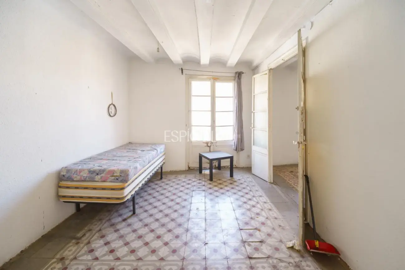 Penthouse for renovation on Carrer de Ferran, El Gòtic