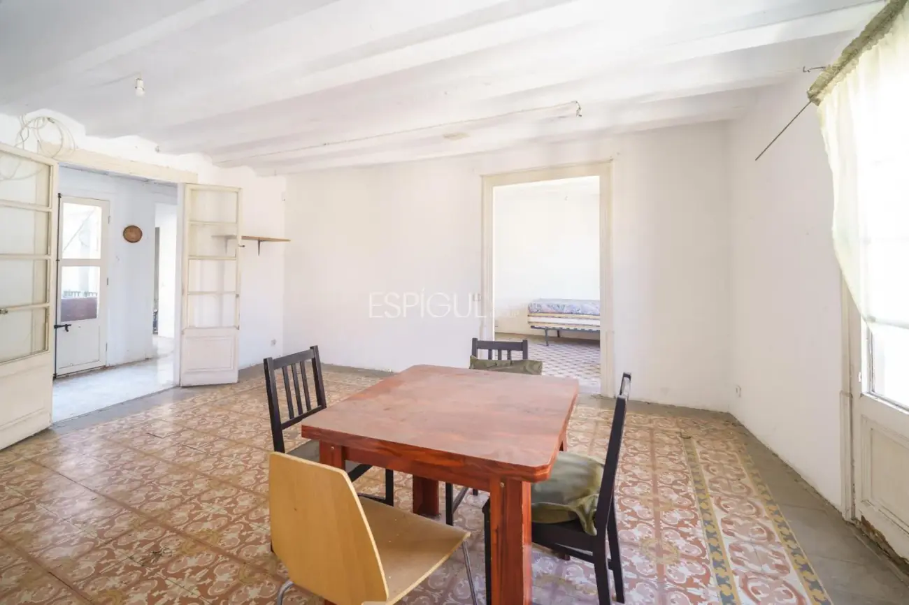 Penthouse for renovation on Carrer de Ferran, El Gòtic