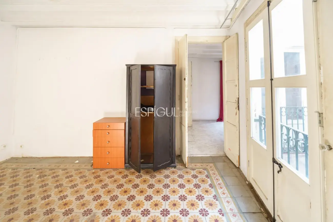 Penthouse for renovation on Carrer de Ferran, El Gòtic