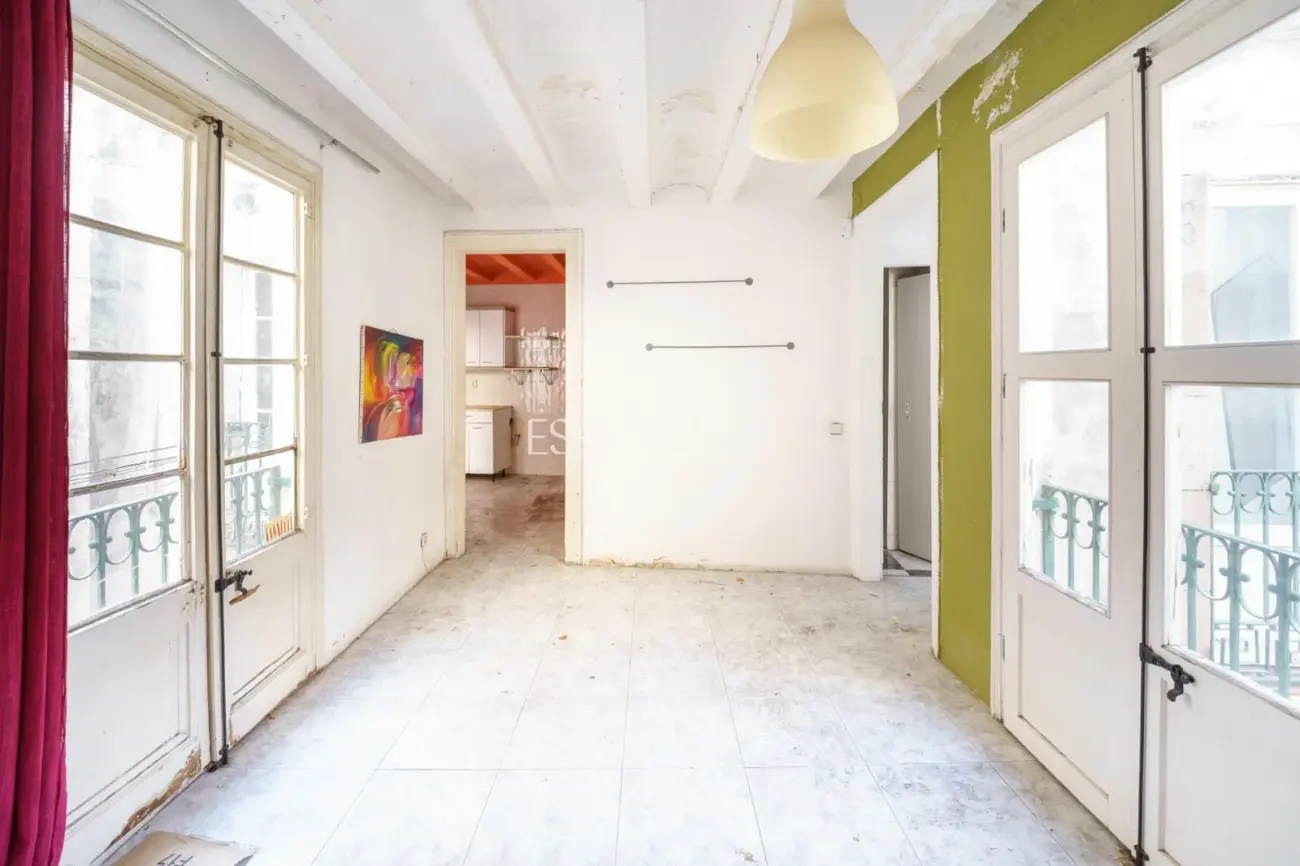 Penthouse for renovation on Carrer de Ferran, El Gòtic