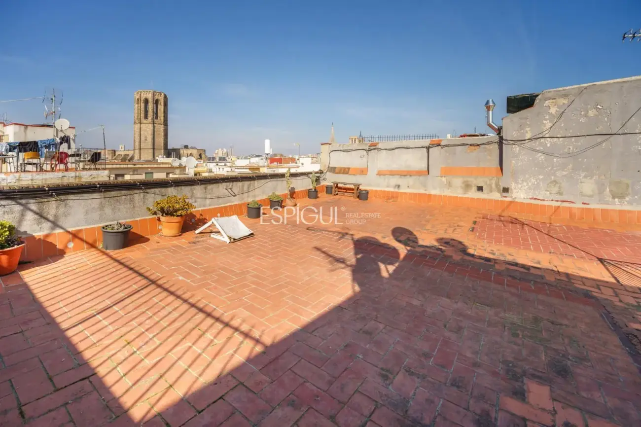 Penthouse for renovation on Carrer de Ferran, El Gòtic
