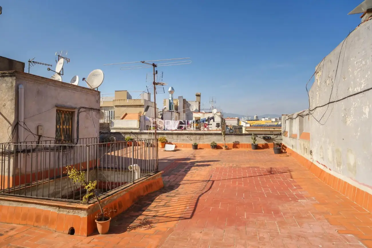 Penthouse for renovation on Carrer de Ferran, El Gòtic