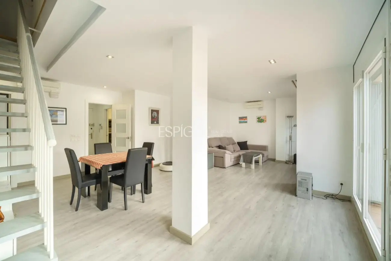 Ático dúplex en Sants