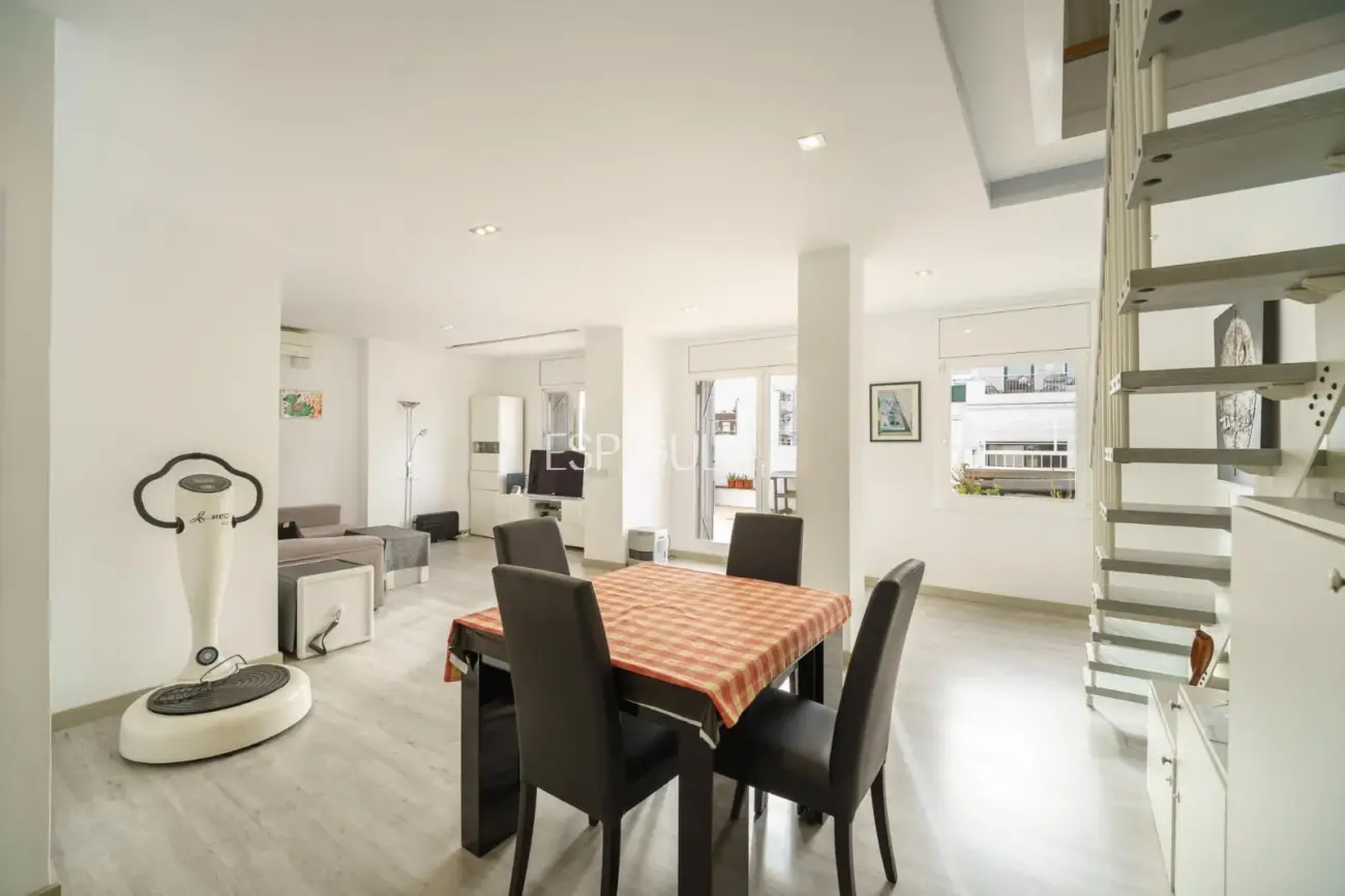 Ático dúplex en Sants