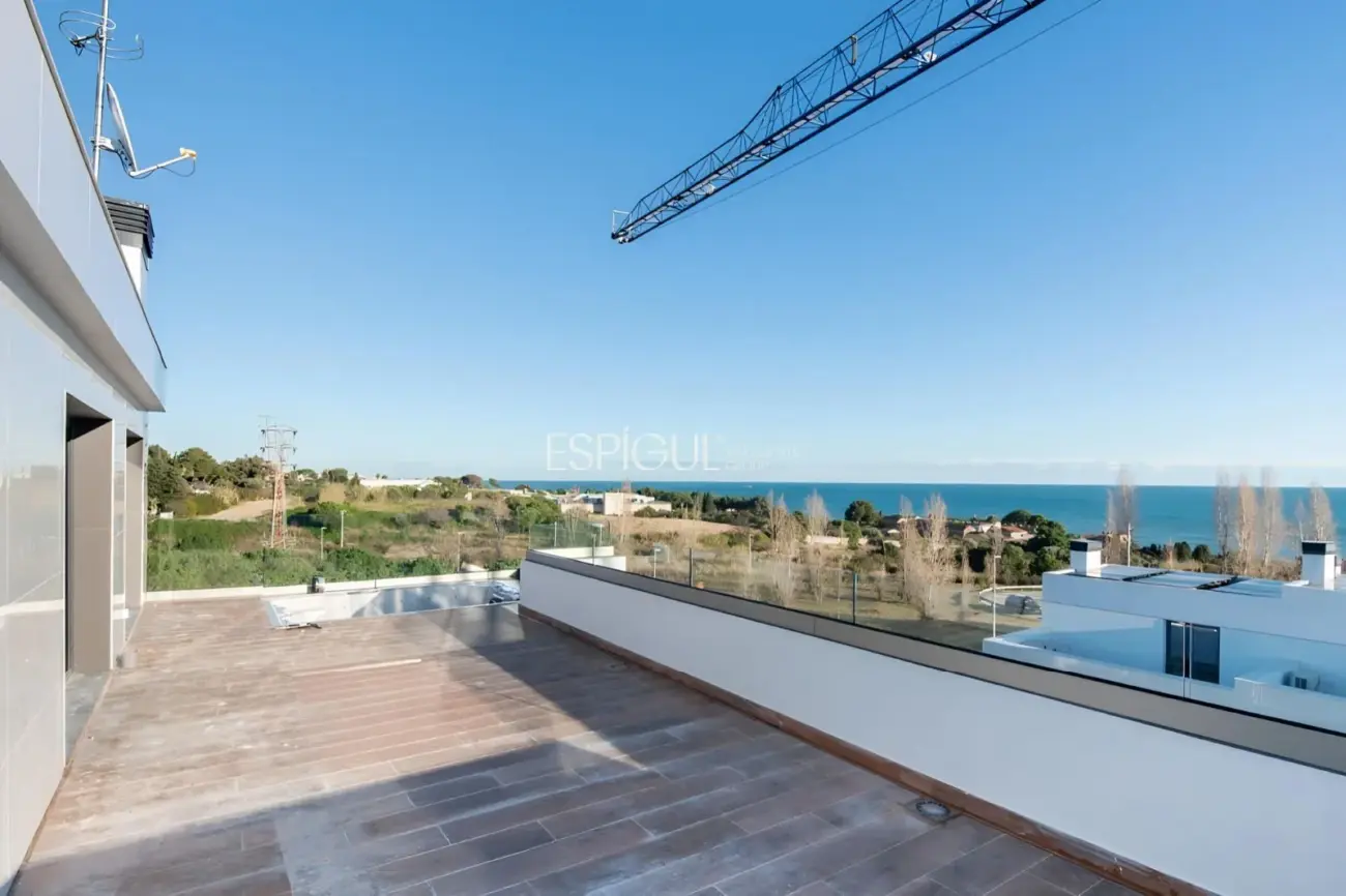 Casa independiente con espectaculares vistas al mar en Montgat