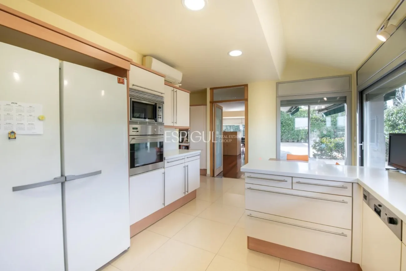 Villa for Sale in Arxiu, Sant Cugat Del Vallés