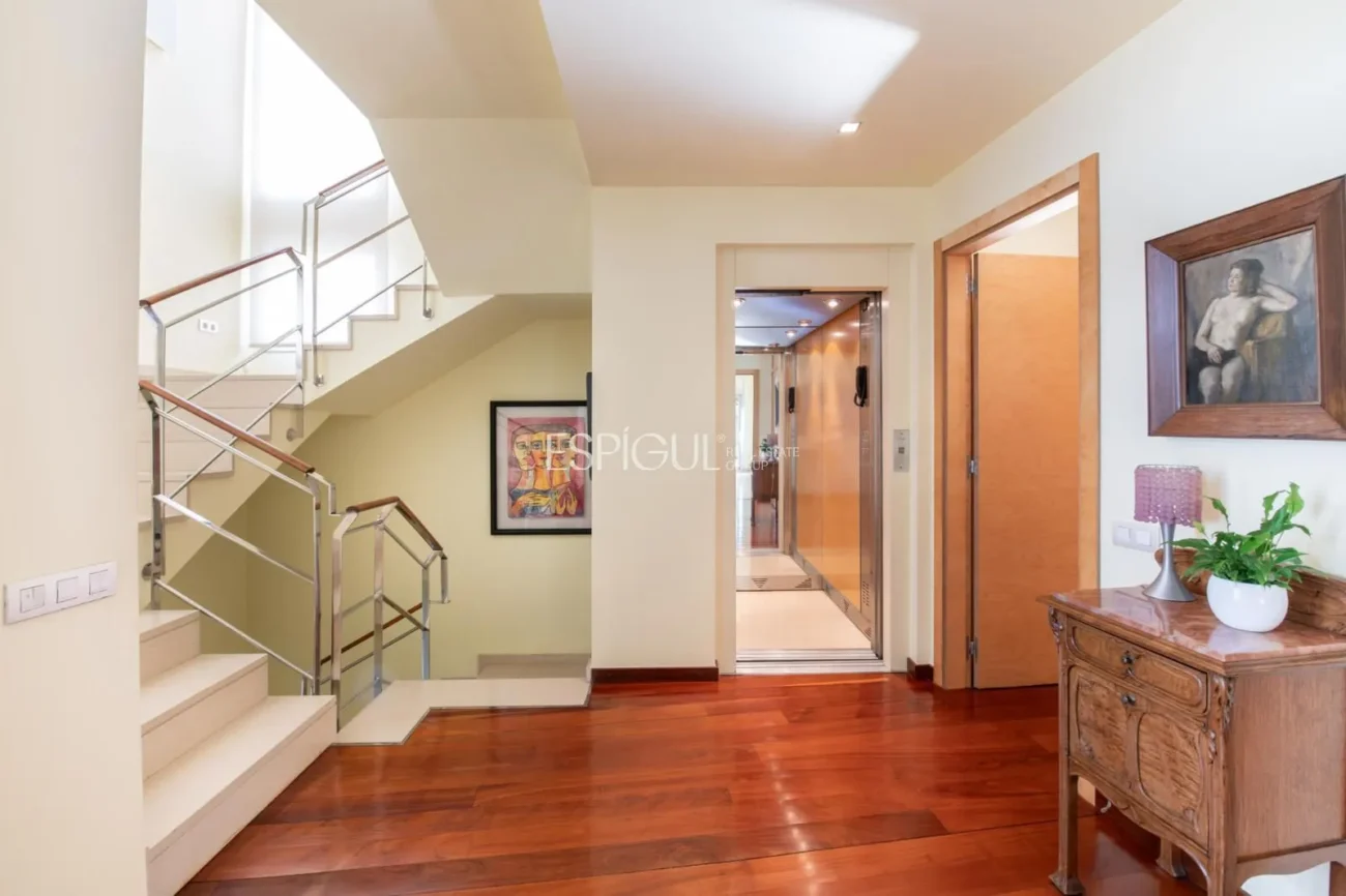 Villa for Sale in Arxiu, Sant Cugat Del Vallés