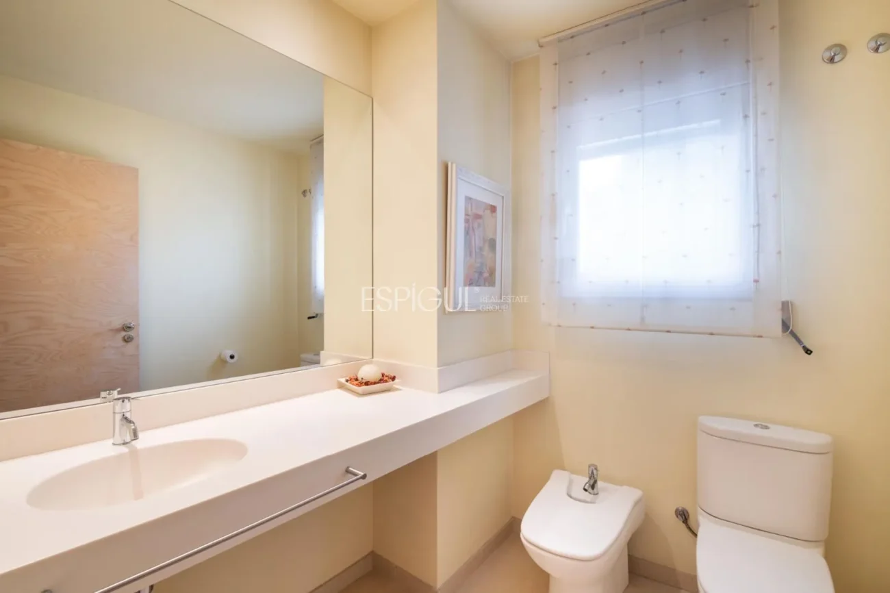 Villa for Sale in Arxiu, Sant Cugat Del Vallés