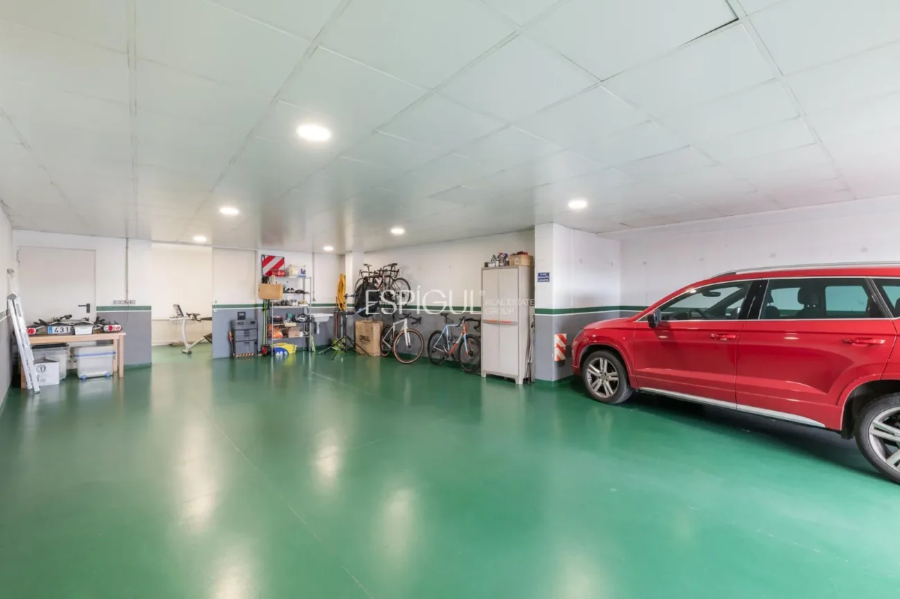 Villa for Sale in Arxiu, Sant Cugat Del Vallés