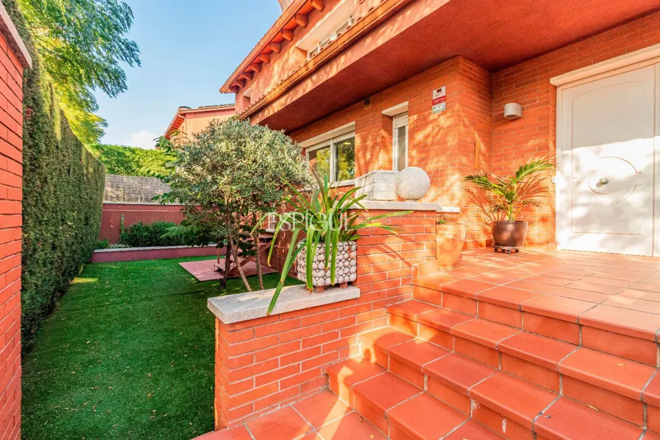 Villa for sale in Mirasol