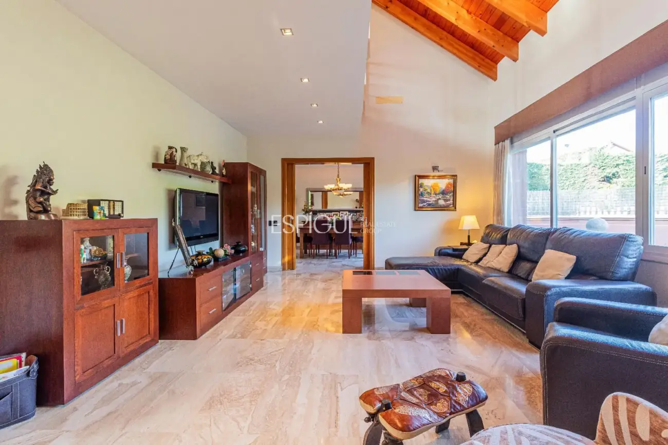 Villa for sale in Mirasol