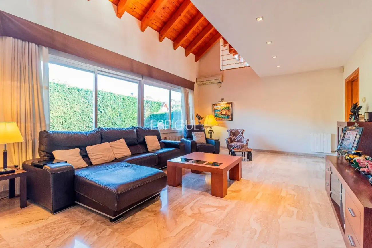 Villa for sale in Mirasol