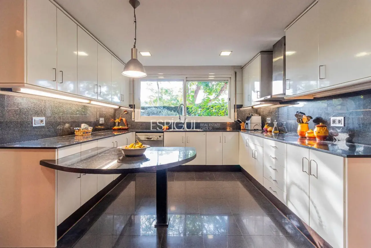 Villa for sale in Mirasol