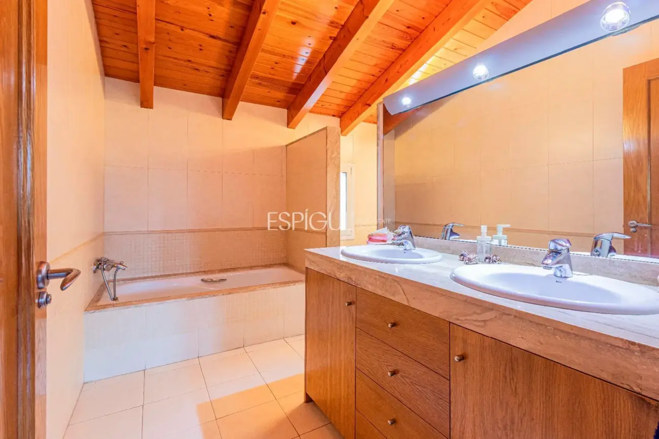 Villa for sale in Mirasol