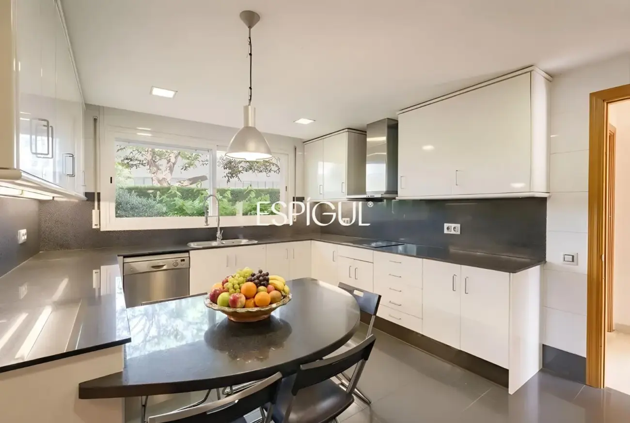 Villa for sale in Mirasol
