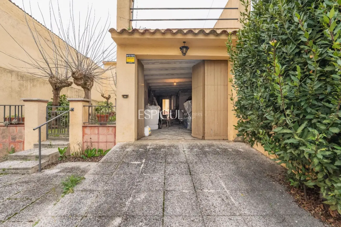 Elegante casa familiar en Riudarenes de 7 habitaciones