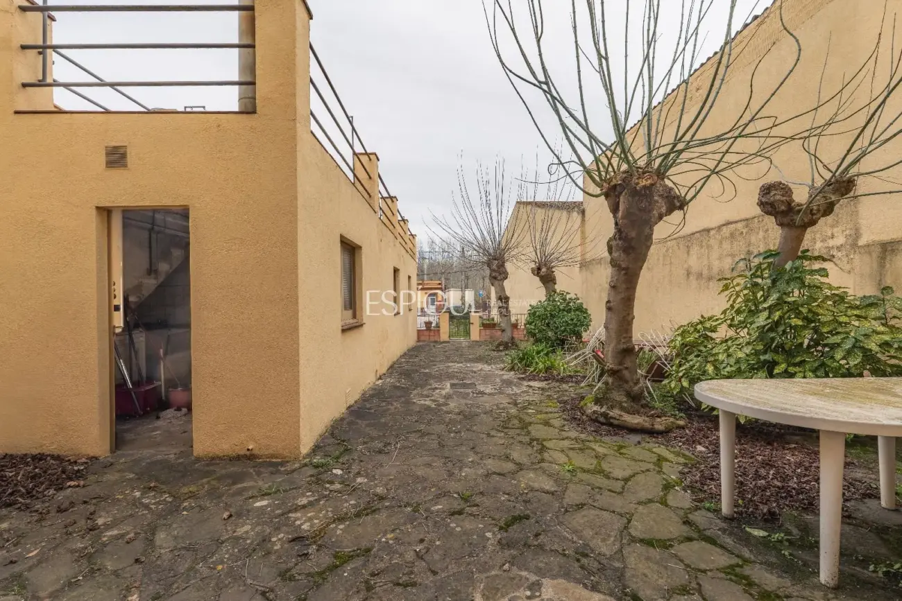 Elegante casa familiar en Riudarenes de 7 habitaciones