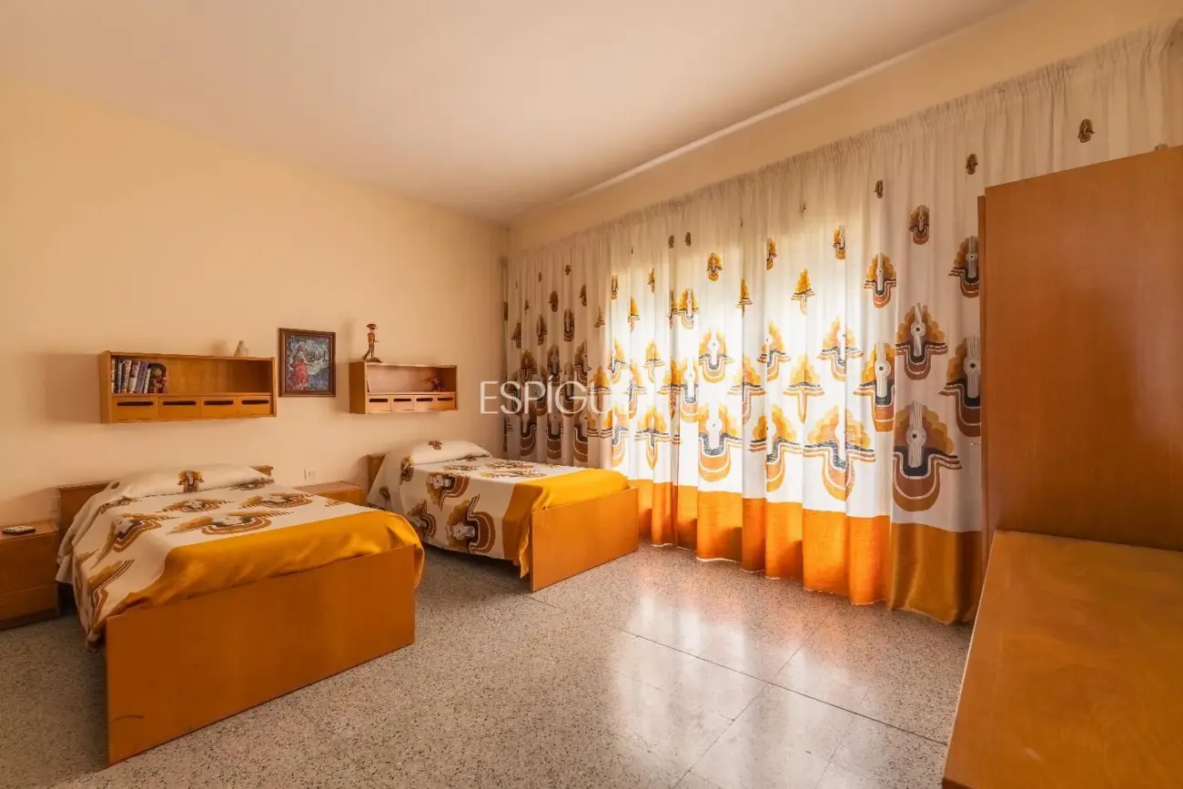 Elegante casa familiar en Riudarenes de 7 habitaciones