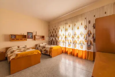 Elegante casa familiar en Riudarenes de 7 habitaciones