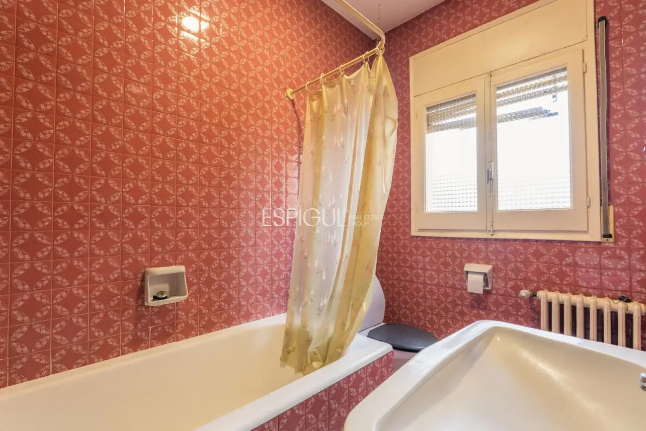 Elegante casa familiar en Riudarenes de 7 habitaciones