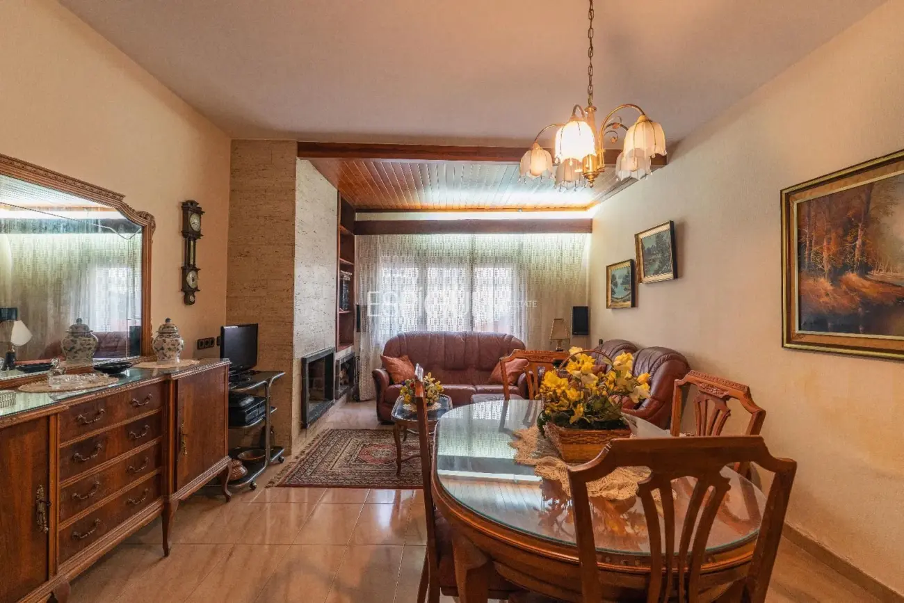 Elegante casa familiar en Riudarenes de 7 habitaciones