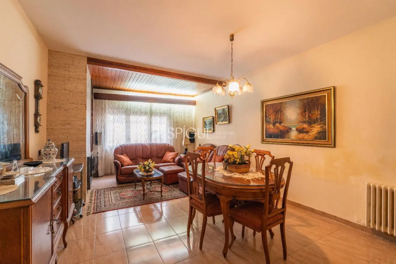 Elegante casa familiar en Riudarenes de 7 habitaciones