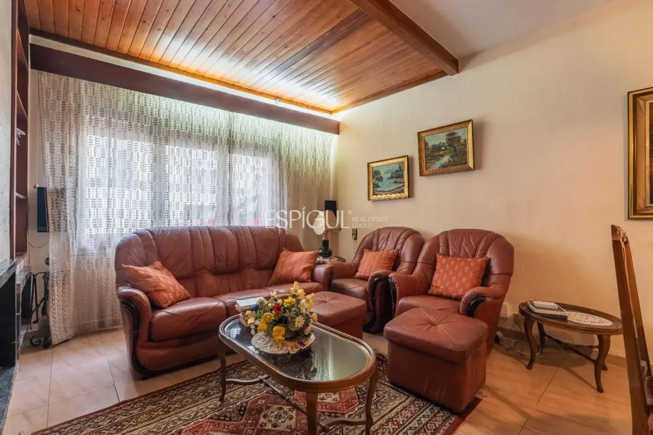 Elegante casa familiar en Riudarenes de 7 habitaciones