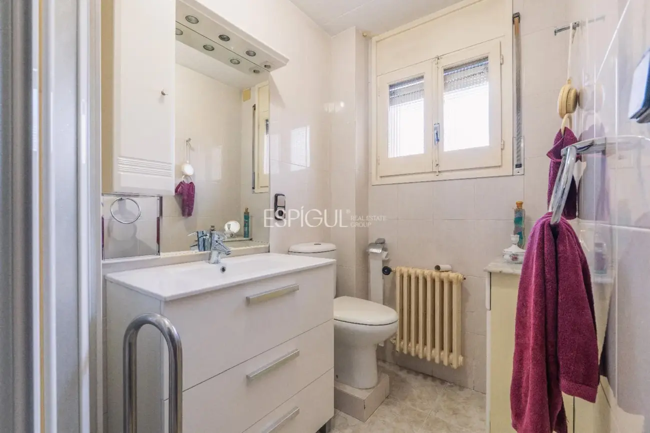 Elegante casa familiar en Riudarenes de 7 habitaciones