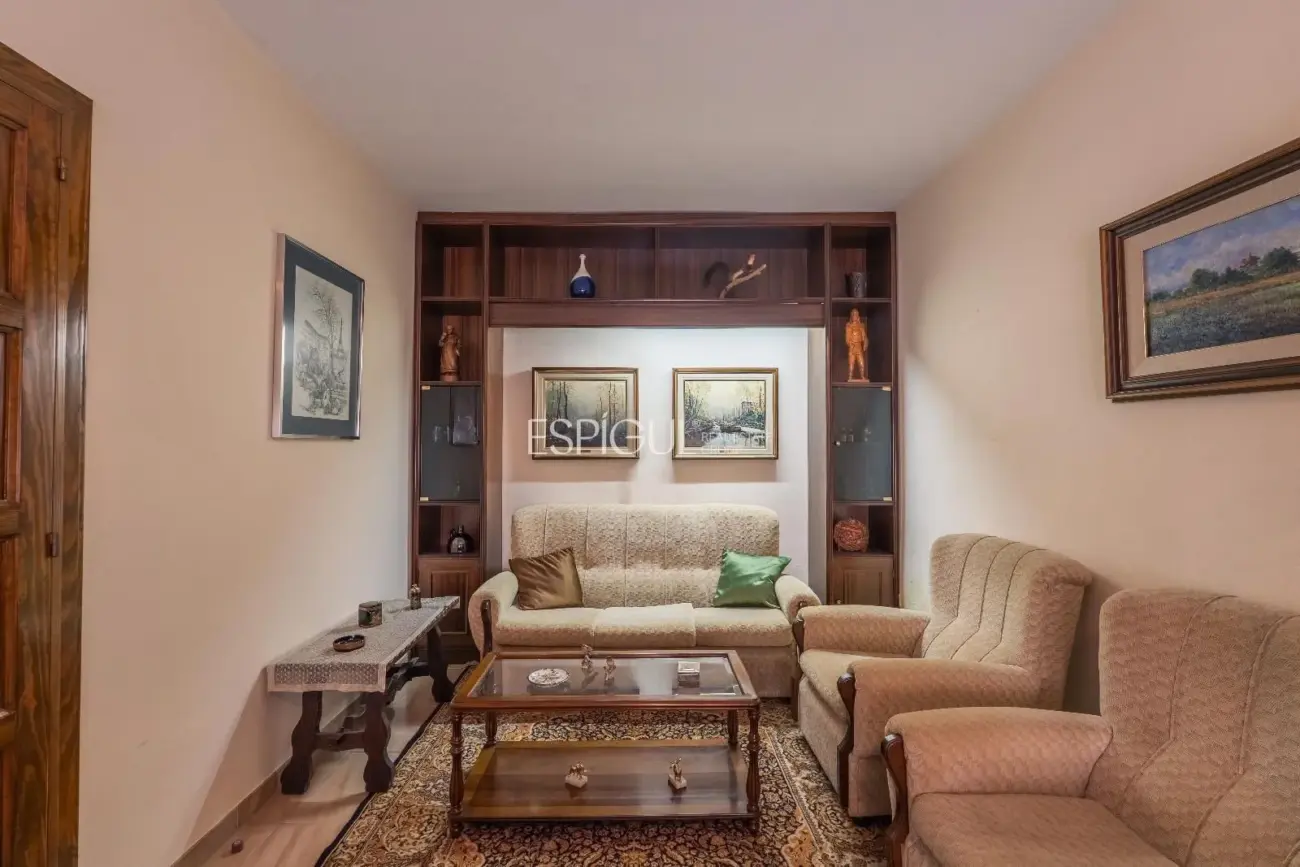 Elegante casa familiar en Riudarenes de 7 habitaciones