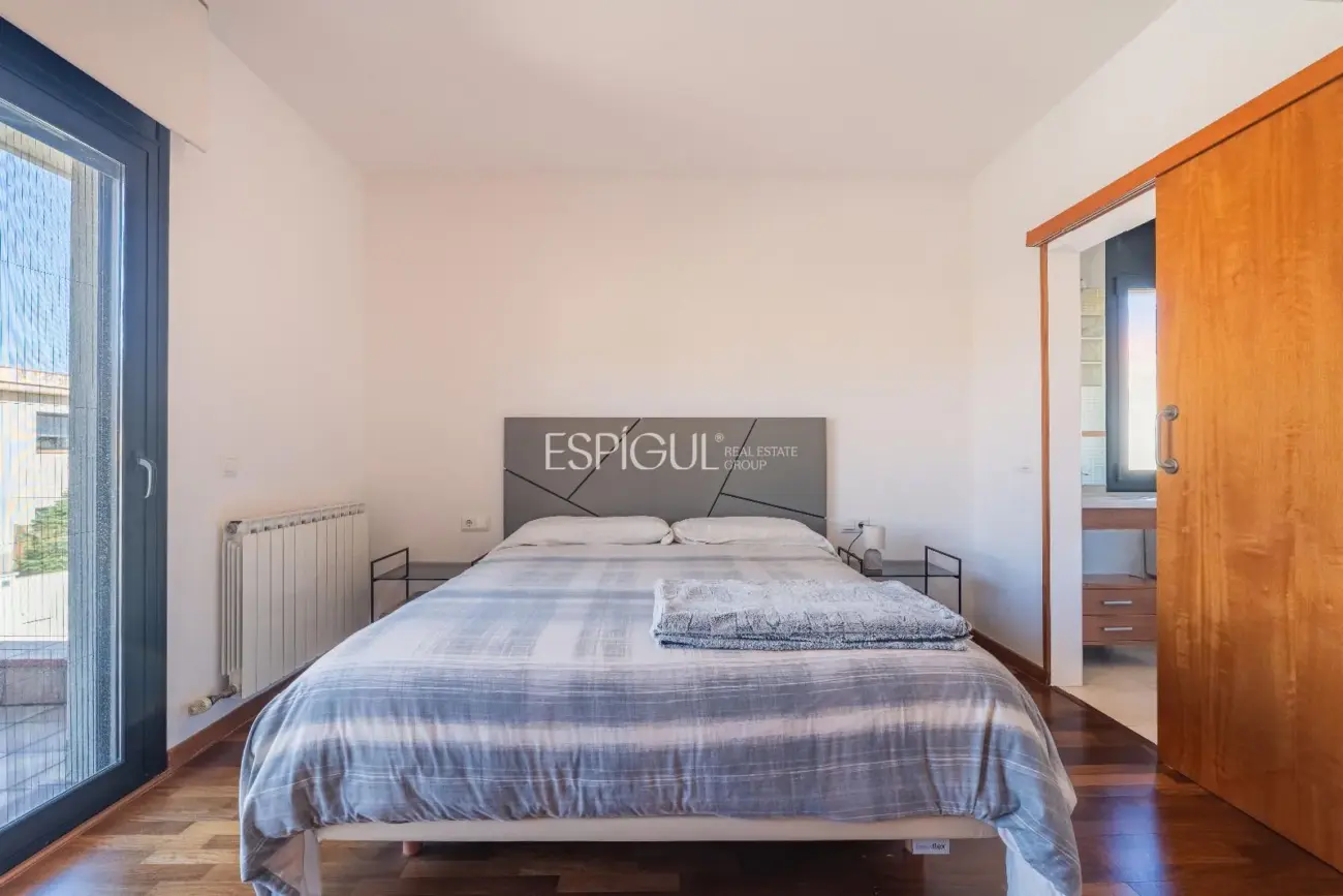 Exclusiva casa en Sant Julià de Ramis con 4 habitaciones y gran jardín