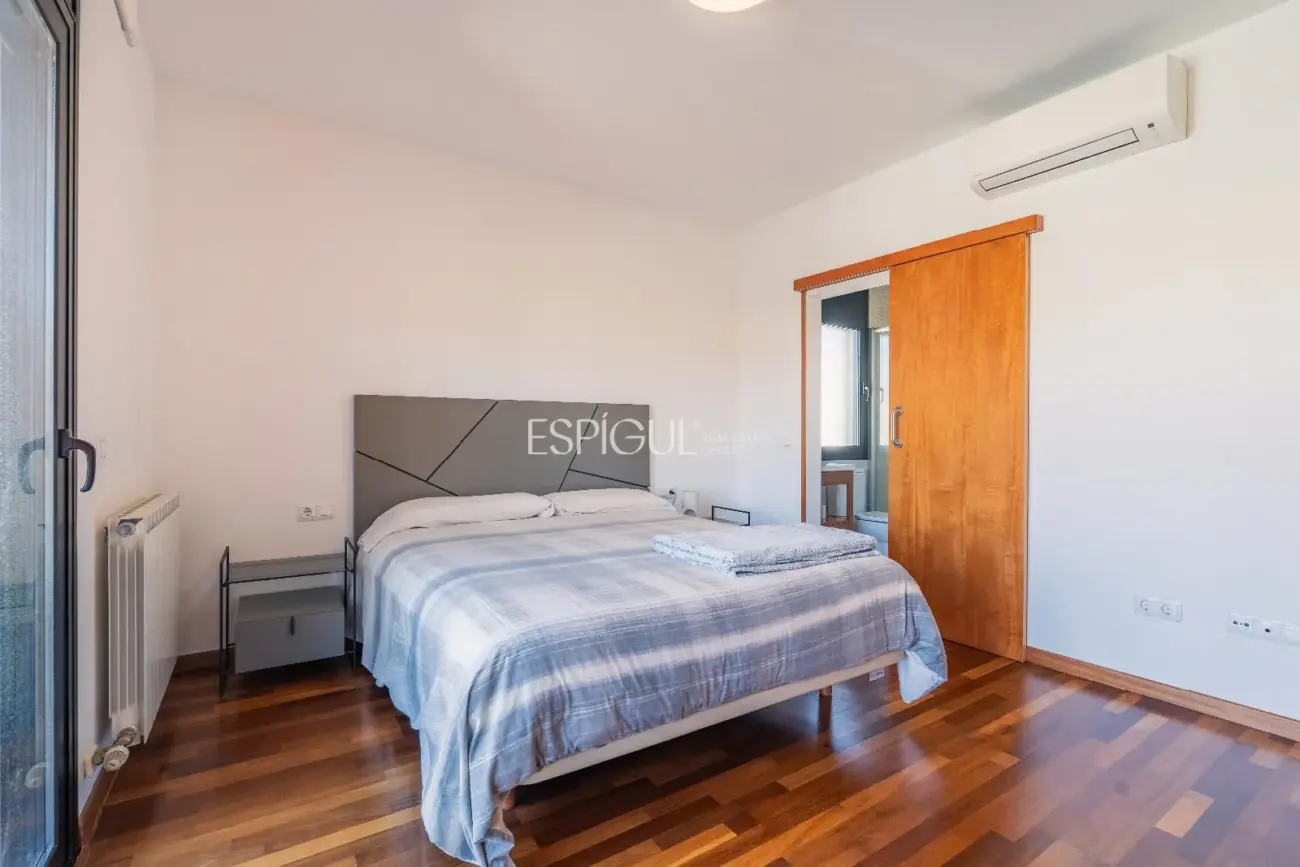 Exclusiva casa en Sant Julià de Ramis con 4 habitaciones y gran jardín