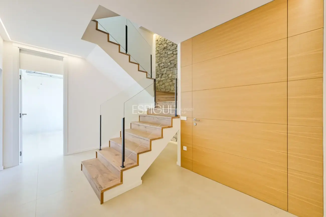 Exclusiva villa con vistas panorámicas al mar en Cim d’Aro.