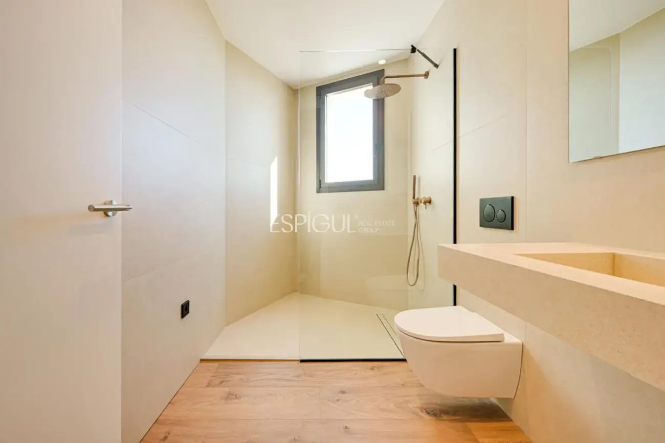 Exclusiva villa con vistas panorámicas al mar en Cim d’Aro.