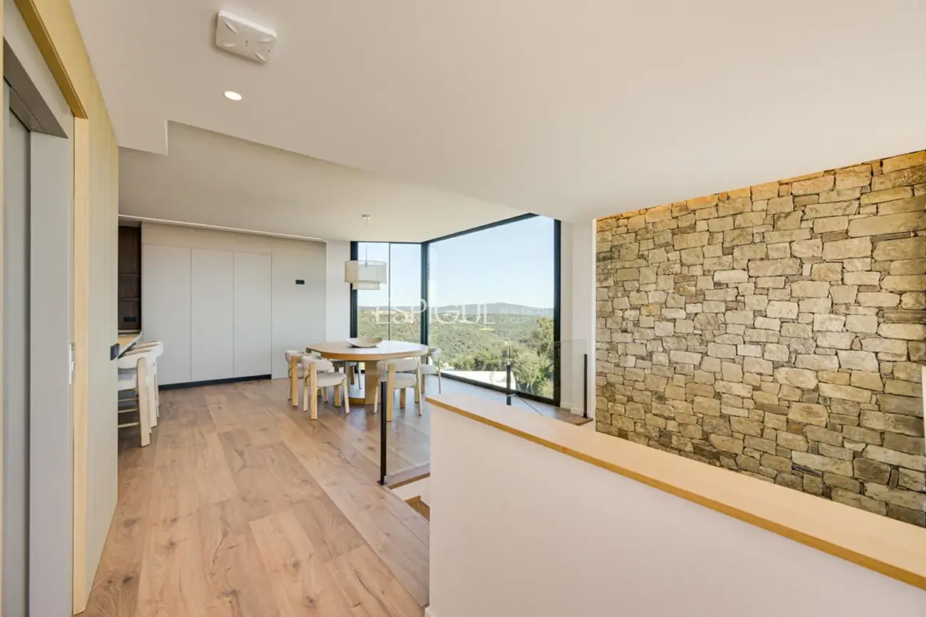 Exclusiva villa con vistas panorámicas al mar en Cim d’Aro.