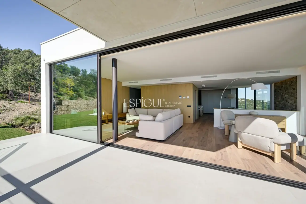 Exclusiva villa con vistas panorámicas al mar en Cim d’Aro.