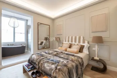 Exclusiva vivienda de 100m2 reformada en finca regia de l’Eixample