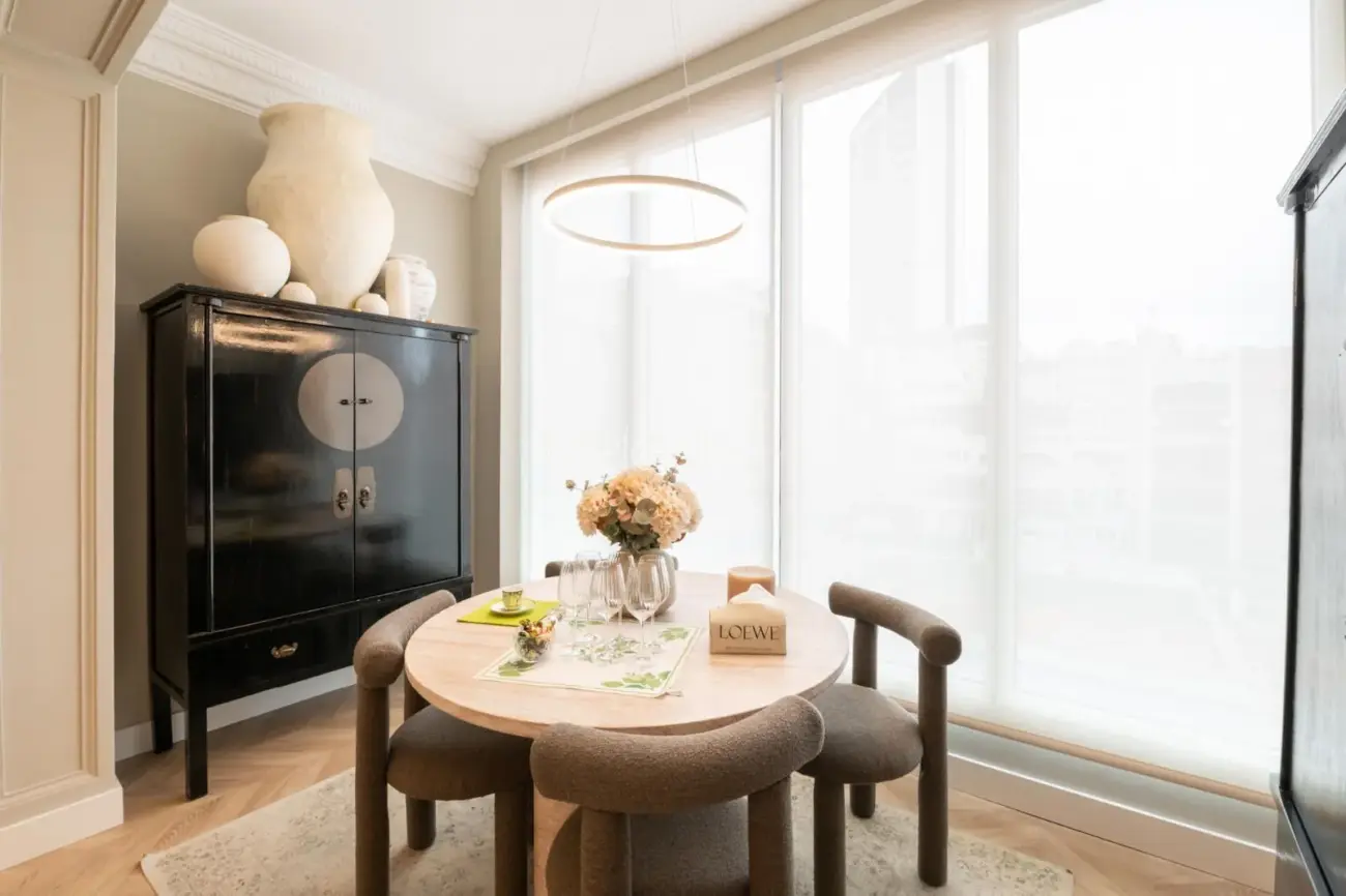 Exclusiva vivienda de 100m2 reformada en finca regia de l’Eixample