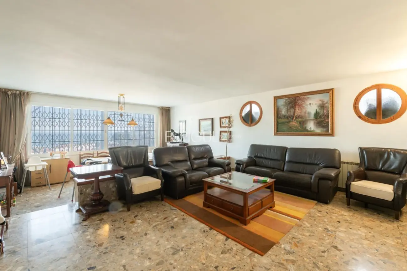 Hübsches, freistehendes Chalet mit Meerblick, 500 Meter vom Strand entfernt