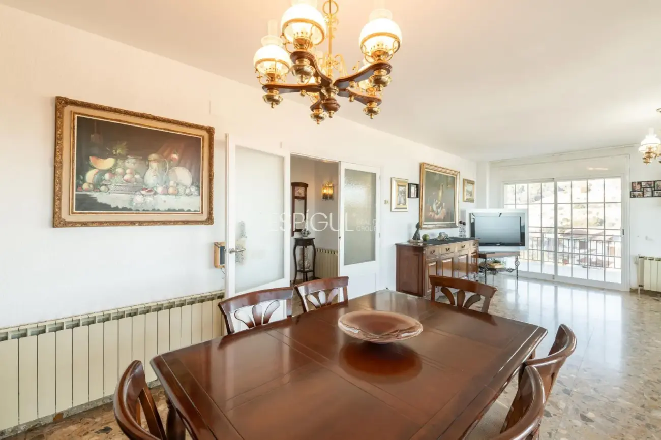 Hübsches, freistehendes Chalet mit Meerblick, 500 Meter vom Strand entfernt