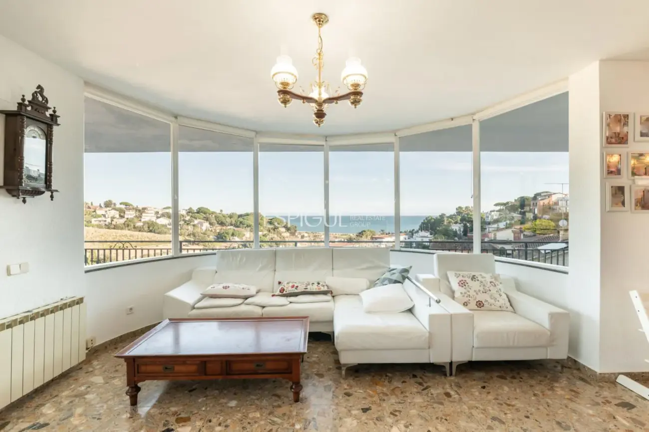 Hübsches, freistehendes Chalet mit Meerblick, 500 Meter vom Strand entfernt