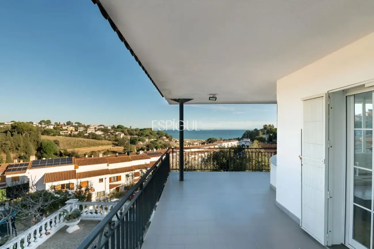 Hübsches, freistehendes Chalet mit Meerblick, 500 Meter vom Strand entfernt