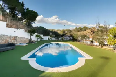 Hübsches, freistehendes Chalet mit Meerblick, 500 Meter vom Strand entfernt