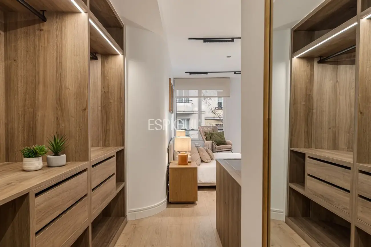 Exclusivo piso en venta reformado en Barrio Salamanca, Madrid.