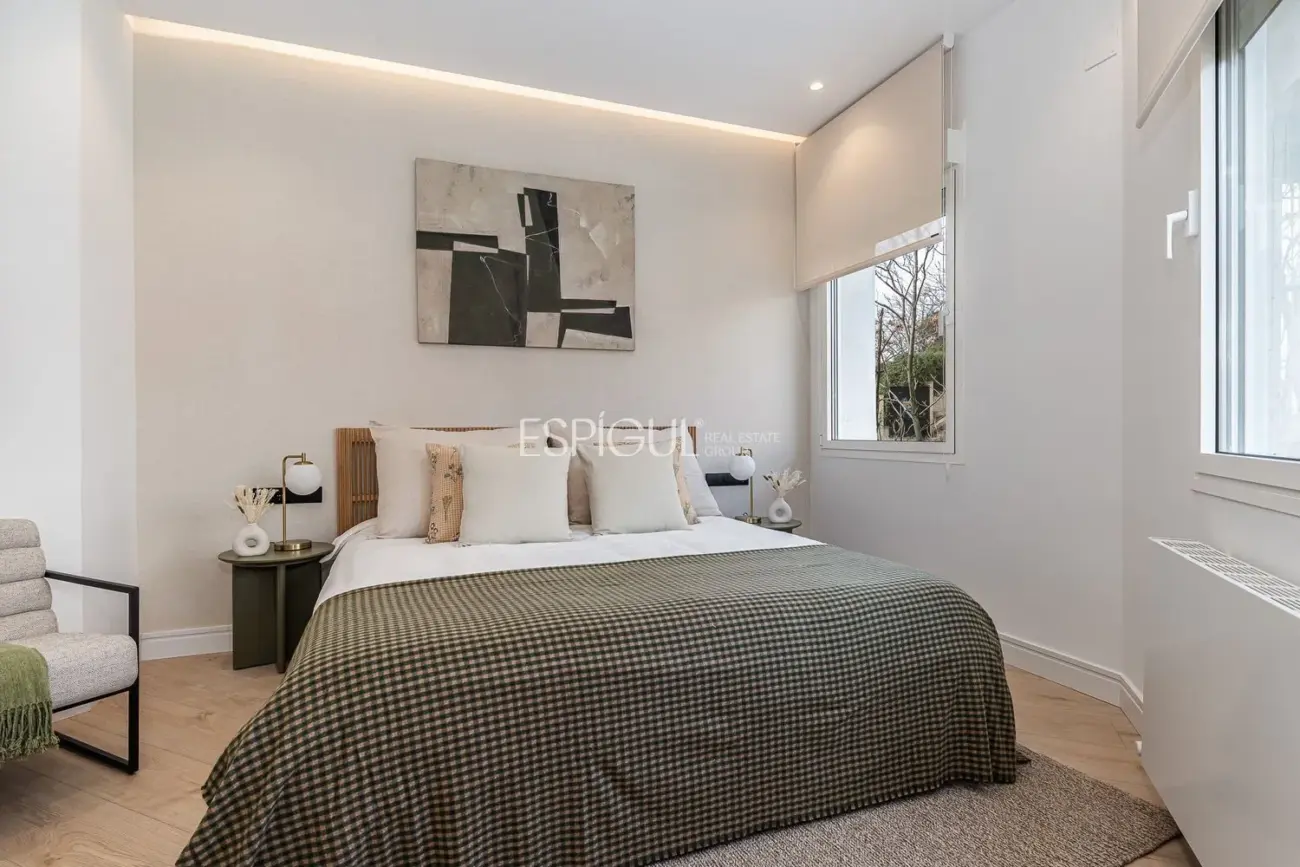 Extraordinario Piso exterior en venta en Reina Cristina.