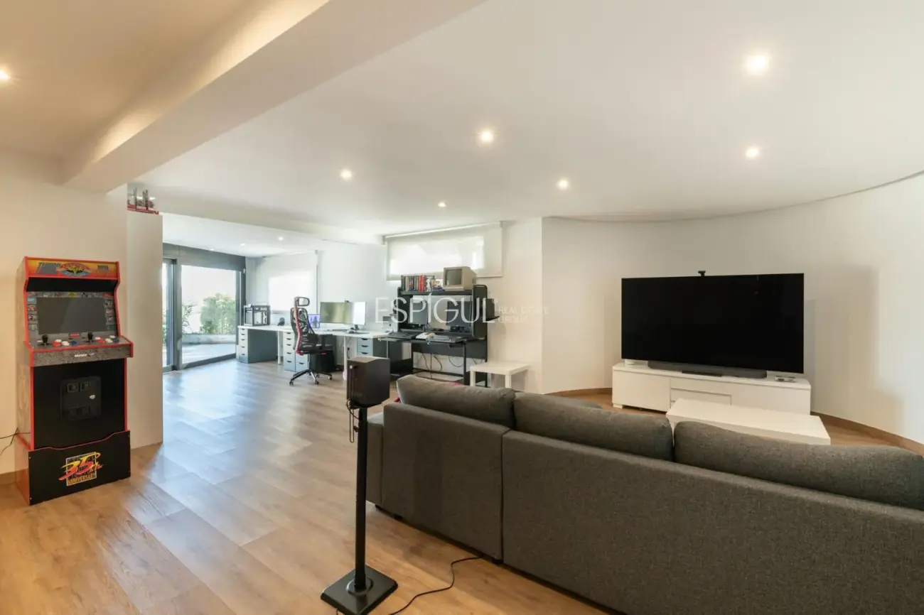 Exklusiver Aussichtspunkt in Arenys de Mar: Licht, Meer und Privatsphäre.