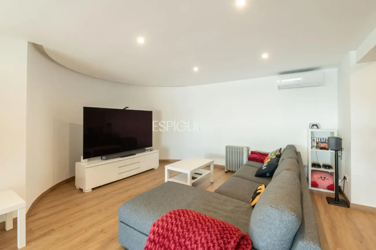 Exklusiver Aussichtspunkt in Arenys de Mar: Licht, Meer und Privatsphäre.