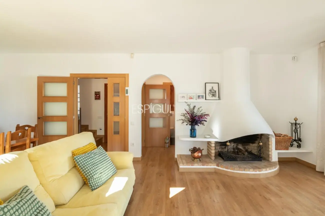 Exklusiver Aussichtspunkt in Arenys de Mar: Licht, Meer und Privatsphäre.